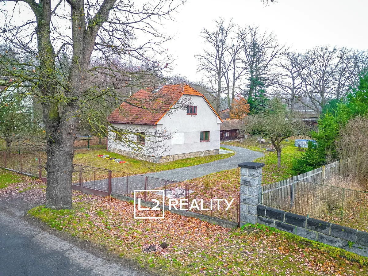 Prodej rodinného domu 162 m², pozemek 3748 m²